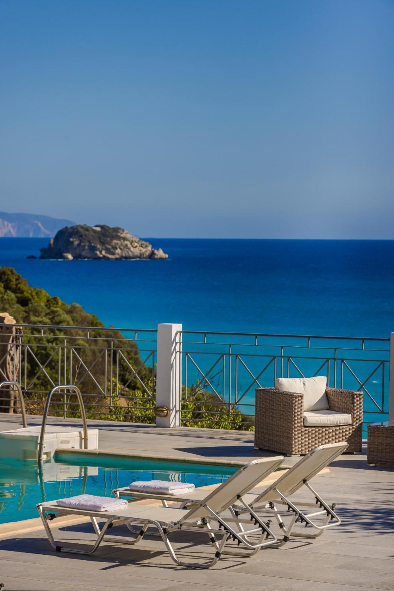 Szálloda Costa Avithos